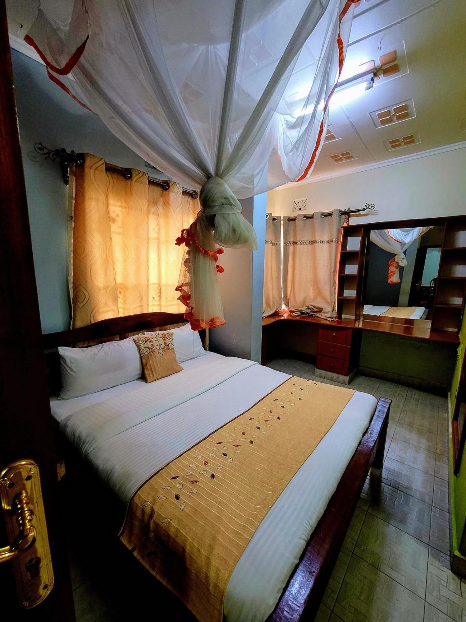 Apex Resort Nakuru Ngoại thất bức ảnh