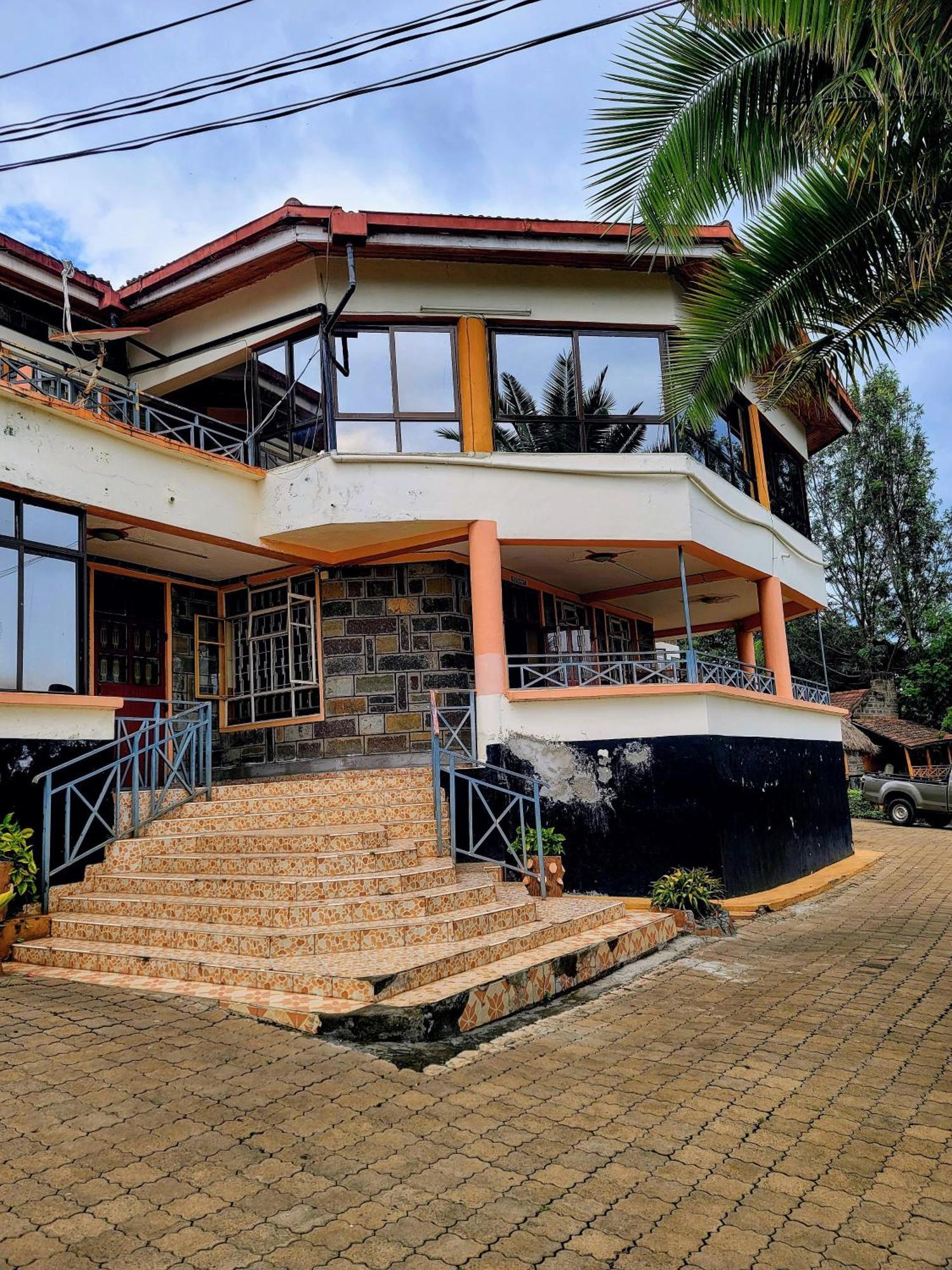 Apex Resort Nakuru Ngoại thất bức ảnh